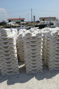 Chaulage des tuiles en ostréiculture